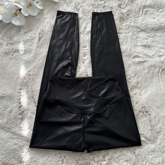 Halara Leggings Black Size L - Picture 5 of 7